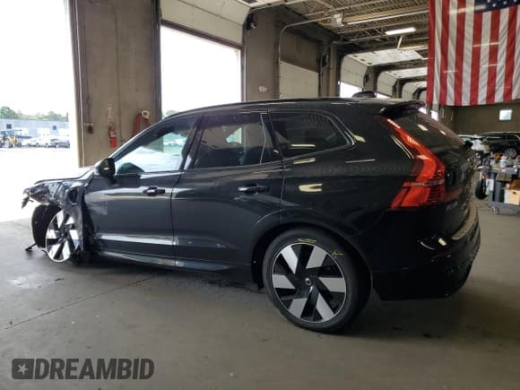 ✅ 2024 Volvo XC60 Plus Dark Theme • VIN: YV4H60DL1R1731420 • Lot: 63668675. Listed on Copart with 13,347 mi. Free auction sales archive from the USA and detailed vehicle history report at DreamBid. Image 2.