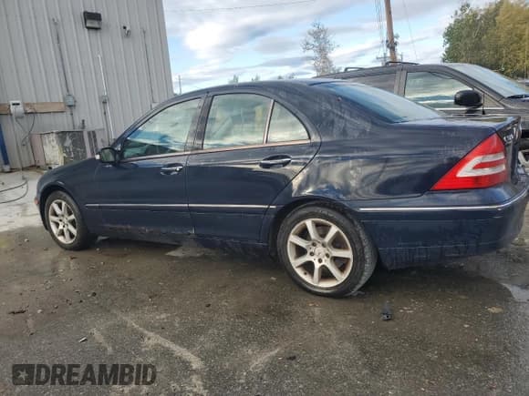 ✅ 2004 Mercedes-Benz C 320 • VIN: WDBRF64J14F458837 • Lot: 86875085. Wystawiony na Copart z przebiegiem 159 819 mil. Bezpłatny archiwum sprzedaży aukcyjnych z USA i szczegółowy raport historii pojazdu na DreamBid. Zdjęcie 2.