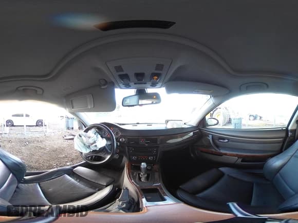 ✅ 2008 BMW 3 Series 328i • VIN: WBAWB33548P134880 • Lot: 43516733. Listed on IAAI with 141,896 mi. Free auction sales archive from the USA and detailed vehicle history report at DreamBid. Image 19.