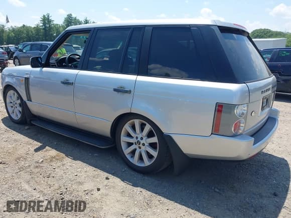 ✅ 2004 Land Rover Range Rover HSE • VIN: SALME11424A167737 • Lot: 42720331. Wystawiony na IAAI z przebiegiem 145 422 mil. Bezpłatny archiwum sprzedaży aukcyjnych z USA i szczegółowy raport historii pojazdu na DreamBid. Zdjęcie 3.