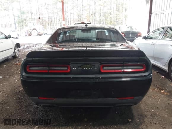 ✅ 2016 Dodge Challenger SRT Hellcat • VIN: 2C3CDZC94GH314731 • Lot: 43625457. Listed on IAAI with 68,286 mi. Free auction sales archive from the USA and detailed vehicle history report at DreamBid. Image 17.