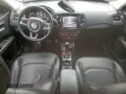 ✅ 2021 Jeep Compass Limited • VIN: 3C4NJDCB4MT512750 • Lot: 63043245. Wystawiony na Copart z przebiegiem 87 409 mil. Bezpłatny archiwum sprzedaży aukcyjnych z USA i szczegółowy raport historii pojazdu na DreamBid. Zdjęcie 8.