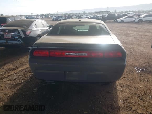 ✅ 2012 Dodge Challenger R/T Classic • VIN: 2C3CDYBT6CH155504 • Lot: 41204595. Wystawiony na IAAI z przebiegiem 160 071 mil. Bezpłatny archiwum sprzedaży aukcyjnych z USA i szczegółowy raport historii pojazdu na DreamBid. Zdjęcie 16.