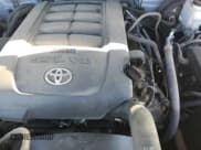 ✅ 2019 Toyota Tundra SR5 • VIN: 5TFDY5F18KX781707 • Лот: 87113805. Опубликован ранее на Copart с пробегом 79 907 миль. Бесплатный доступ к архиву аукционных продаж из США и подробный отчёт об истории автомобиля на DreamBid. Изображение 15.