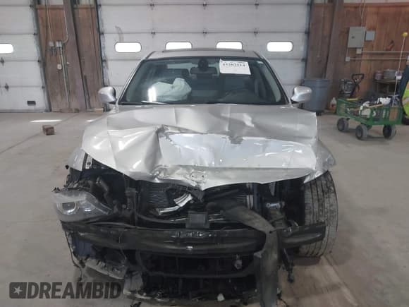 ✅ 2011 BMW 3 Series 328i xDrive • VIN: WBAPK5C50BA658263 • Lot: 43202514. Wystawiony na IAAI z przebiegiem 86 905 mil. Bezpłatny archiwum sprzedaży aukcyjnych z USA i szczegółowy raport historii pojazdu na DreamBid. Zdjęcie 13.