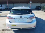 ✅ 2013 Lexus CT 200h • VIN: JTHKD5BH2D2133218 • Лот: 42853099. Опубликован ранее на IAAI с пробегом 128 516 миль. Бесплатный доступ к архиву аукционных продаж из США и подробный отчёт об истории автомобиля на DreamBid. Изображение 17.