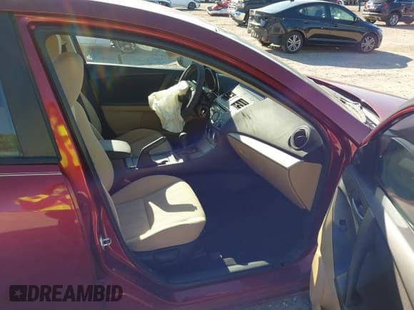 ✅ 2010 Mazda 3 i Sport • VIN: JM1BL1SFXA1176640 • Lot: 43525073. Wystawiony na IAAI z przebiegiem 113 336 mil. Bezpłatny archiwum sprzedaży aukcyjnych z USA i szczegółowy raport historii pojazdu na DreamBid. Zdjęcie 5.