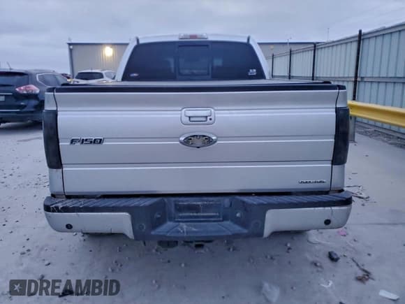 ✅ 2011 Ford F-150 XLT • VIN: 1FTFW1EF5BFA00331 • Лот: 95557835. Опубликован ранее на Copart с пробегом 259 146 миль. Бесплатный доступ к архиву аукционных продаж из США и подробный отчёт об истории автомобиля на DreamBid. Изображение 6.