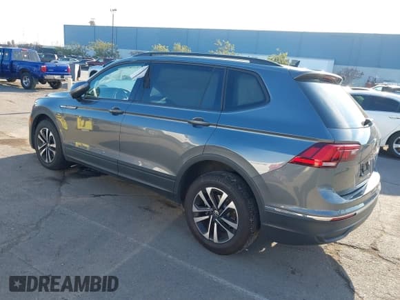 ✅ 2024 Volkswagen Tiguan S • VIN: 3VVRB7AX2RM053669 • Lot: 41461526. Listed on IAAI with 33,358 mi. Free auction sales archive from the USA and detailed vehicle history report at DreamBid. Image 3.