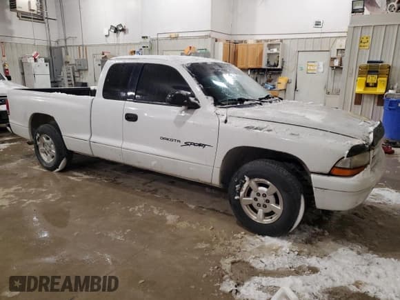 ✅ 2001 Dodge Dakota • VIN: 1B7GL22X11S301541 • Lot: 82483324. Wystawiony na Copart z przebiegiem 43 297 mil. Bezpłatny archiwum sprzedaży aukcyjnych z USA i szczegółowy raport historii pojazdu na DreamBid. Zdjęcie 4.