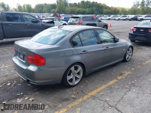 ✅ 2011 BMW 3 Series 335i • VIN: WBAPM5C57BA745376 • Lot: 43311846. Listed on IAAI with 180,791 mi. Free auction sales archive from the USA and detailed vehicle history report at DreamBid. Image 4.