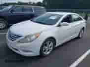 2011 Hyundai Sonata Limited with VIN 5NPEC4AC1BH135264, listed as a IAAI auction lot 43043169 with 214,399 mi miles and . Bid and sale history available at DreamBid. Image 2.