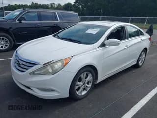 ✅ 2011 Hyundai Sonata Limited • VIN: 5NPEC4AC1BH135264 • Lot: 43043169. Wystawiony na IAAI z przebiegiem 214 399 mil. Bezpłatny archiwum sprzedaży aukcyjnych z USA i szczegółowy raport historii pojazdu na DreamBid. Zdjęcie 2.