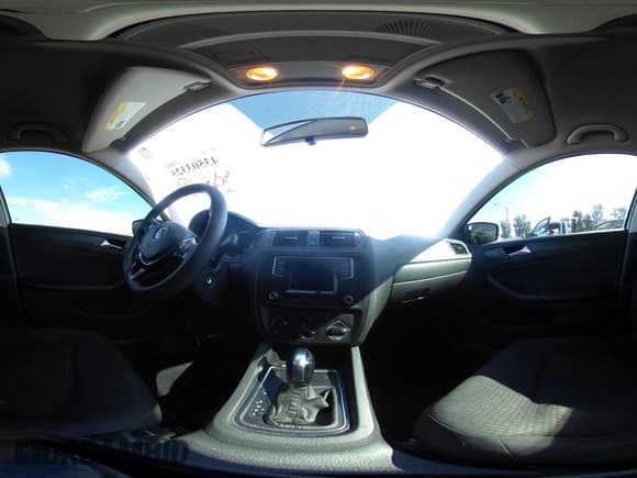 ✅ 2016 Volkswagen Jetta S • VIN: 3VW267AJ0GM270132 • Lot: 43503325. Wystawiony na IAAI z przebiegiem 138 761 mil. Bezpłatny archiwum sprzedaży aukcyjnych z USA i szczegółowy raport historii pojazdu na DreamBid. Zdjęcie 19.