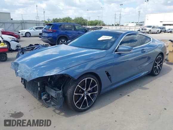 ✅ 2019 BMW 8 Series M850i xDrive • VIN: WBABC4C51KBU96588 • Lot: 43283984. Wystawiony na IAAI z przebiegiem 64 951 mil. Bezpłatny archiwum sprzedaży aukcyjnych z USA i szczegółowy raport historii pojazdu na DreamBid. Zdjęcie 2.