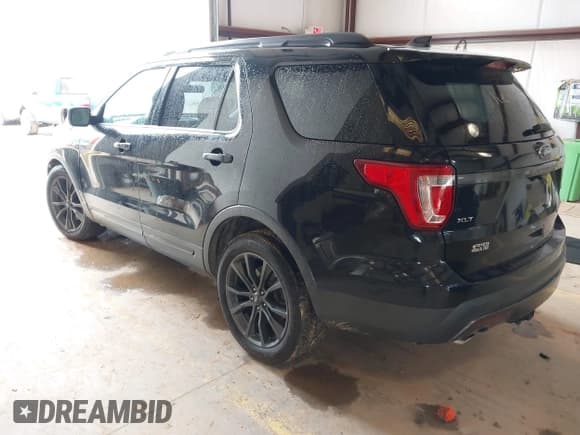 ✅ 2017 Ford Explorer XLT • VIN: 1FM5K7DH9HGC17523 • Lot: 42930672. Listed on IAAI with 178,294 mi. Free auction sales archive from the USA and detailed vehicle history report at DreamBid. Image 3.