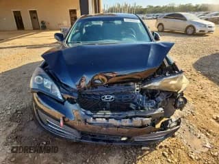 ✅ 2010 Hyundai Genesis Coupe • VIN: KMHHT6KD9AU009993 • Lot: 84393205. Wystawiony na Copart z przebiegiem 129 848 mil. Bezpłatny archiwum sprzedaży aukcyjnych z USA i szczegółowy raport historii pojazdu na DreamBid. Zdjęcie 5.