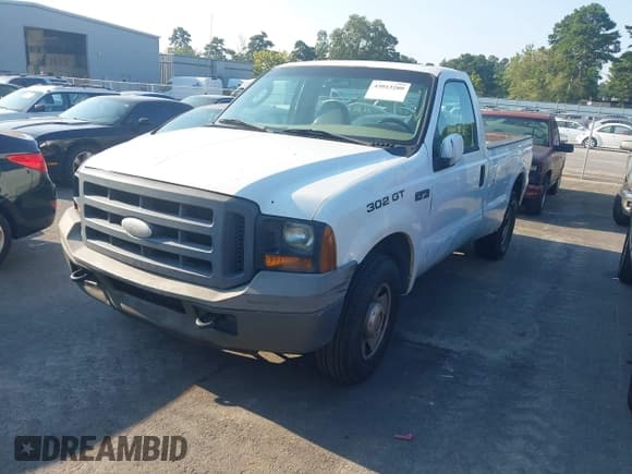 ✅ 2005 Ford F-250 XL • VIN: 1FTNF20565ED28139 • Lot: 43013280. Wystawiony na IAAI z przebiegiem 344 644 mil. Bezpłatny archiwum sprzedaży aukcyjnych z USA i szczegółowy raport historii pojazdu na DreamBid. Zdjęcie 2.