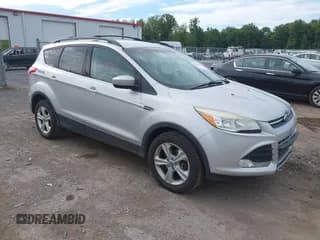 ✅ 2013 Ford Escape SE • VIN: 1FMCU9G98DUB49888 • Lot: 43019232. Listed on IAAI with 140,255 mi. Free auction sales archive from the USA and detailed vehicle history report at DreamBid. Image 1.