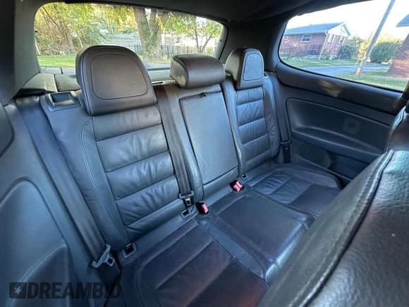 ✅ 2008 Volkswagen R32 • VIN: WVWKC71K98W188616 • Lot: 78023834. Wystawiony na Copart z przebiegiem 127 512 mil. Bezpłatny archiwum sprzedaży aukcyjnych z USA i szczegółowy raport historii pojazdu na DreamBid. Zdjęcie 6.