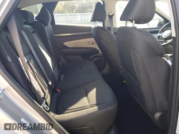 ✅ 2024 Hyundai Tucson SEL • VIN: KM8JBDD21RU153537 • Lot: 77421164. Wystawiony na Copart z przebiegiem 25 799 mil. Bezpłatny archiwum sprzedaży aukcyjnych z USA i szczegółowy raport historii pojazdu na DreamBid. Zdjęcie 11.