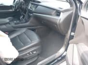 ✅ 2020 Cadillac XT5 Premium Luxury FWD • VIN: 1GYKNCRS5LZ138014 • Лот: 42825943. Опубликован ранее на IAAI с пробегом 63 399 миль. Бесплатный доступ к архиву аукционных продаж из США и подробный отчёт об истории автомобиля на DreamBid. Изображение 5.