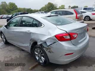 2019 Chevrolet Cruze LT с VIN 1G1BE5SMXK7130670, выставлен на аукционе IAAI как лот 43435421 с пробегом 110 472 миль миль и . История ставок и продаж доступна на DreamBid. Изображение 3.