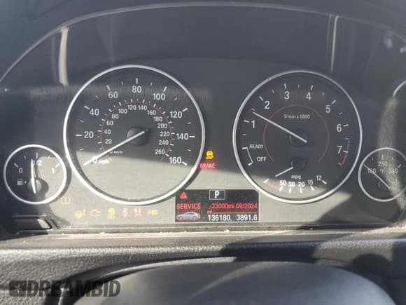 ✅ 2016 BMW 3 Series 328i xDrive • VIN: WBA8E3C58GK502652 • Lot: 92439005. Listed on Copart with 136,180 mi. Free auction sales archive from the USA and detailed vehicle history report at DreamBid. Image 9.