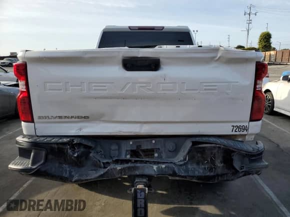 2020 Chevrolet Silverado 2500HD Work Truck z VIN 1GC2YLE73LF220288, wystawiony jako Copart lot #51485375 z przebiegiem 144 237 mil mil oraz Czysty tytuł • Clean title. Historia ofert i sprzedaży dostępna na DreamBid. Obrazek 6.