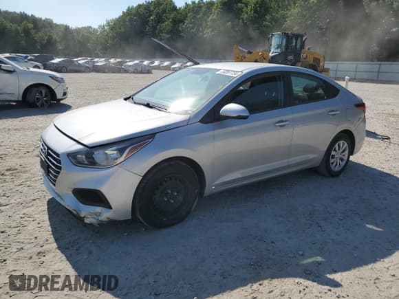 ✅ 2022 Hyundai Accent SEL • VIN: 3KPC24A6XNE166588 • Лот: 70397734. Опубликован ранее на Copart с пробегом 82 521 миль. Бесплатный доступ к архиву аукционных продаж из США и подробный отчёт об истории автомобиля на DreamBid. Изображение 1.