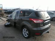 ✅ 2015 Ford Escape Titanium • VIN: 1FMCU9J90FUC57840 • Lot: 15941836. Wystawiony na IAAI z przebiegiem Nie podano. Bezpłatny archiwum sprzedaży aukcyjnych z USA i szczegółowy raport historii pojazdu na DreamBid. Zdjęcie 3.