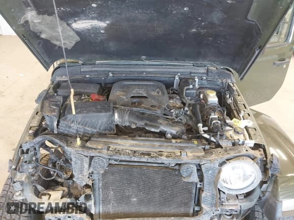 ✅ 2021 Jeep Wrangler Unlimited Sahara • VIN: 1C4HJXEN2MW592565 • Lot: 41956072. Listed on IAAI with 95,504 mi. Free auction sales archive from the USA and detailed vehicle history report at DreamBid. Image 10.