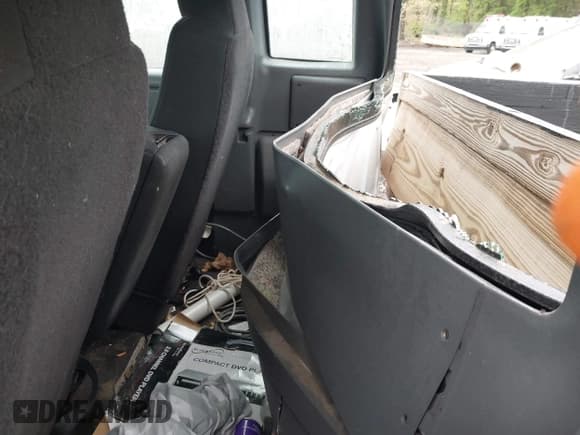 ✅ 2007 Ford Ranger XL • VIN: 1FTZR15E47PA98815 • Лот: 42211370. Опубликован ранее на IAAI с пробегом 138 316 миль. Бесплатный доступ к архиву аукционных продаж из США и подробный отчёт об истории автомобиля на DreamBid. Изображение 8.