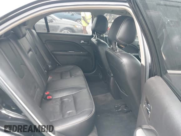 ✅ 2012 Ford Fusion SEL • VIN: 3FAHP0JG3CR354728 • Lot: 43066560. Wystawiony na IAAI z przebiegiem 105 473 mil. Bezpłatny archiwum sprzedaży aukcyjnych z USA i szczegółowy raport historii pojazdu na DreamBid. Zdjęcie 8.