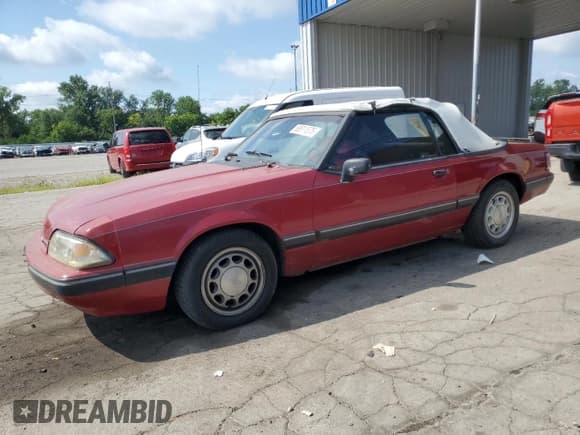 ✅ 1991 Ford Mustang • VIN: 1FACP44M9MF164417 • Lot: 68811375. Wystawiony na Copart z przebiegiem 49 194 mil. Bezpłatny archiwum sprzedaży aukcyjnych z USA i szczegółowy raport historii pojazdu na DreamBid. Zdjęcie 1.