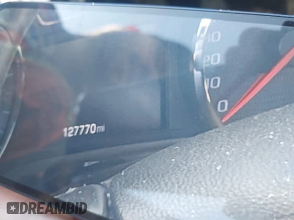 ✅ 2018 Chevrolet Silverado 2500HD LTZ • VIN: 1GC1KWEY1JF291090 • Lot: 43585181. Wystawiony na IAAI z przebiegiem 127 770 mil. Bezpłatny archiwum sprzedaży aukcyjnych z USA i szczegółowy raport historii pojazdu na DreamBid. Zdjęcie 7.