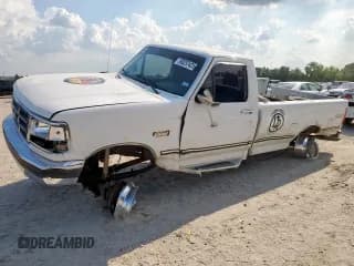 ✅ 1995 Ford F-250 • VIN: 1FTHF26G2SNA56030 • Lot: 69237425. Wystawiony na Copart z przebiegiem 38 955 mil. Bezpłatny archiwum sprzedaży aukcyjnych z USA i szczegółowy raport historii pojazdu na DreamBid. Zdjęcie 1.