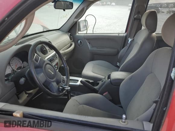 ✅ 2004 Jeep Liberty Limited • VIN: 1J4GL58KX4W321646 • Лот: 83772925. Опубликован ранее на Copart с пробегом 158 403 миль. Бесплатный доступ к архиву аукционных продаж из США и подробный отчёт об истории автомобиля на DreamBid. Изображение 7.