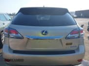 ✅ 2013 Lexus RX 450h • VIN: JTJZB1BA6D2409754 • Lot: 43178556. Wystawiony na IAAI z przebiegiem 141 644 mil. Bezpłatny archiwum sprzedaży aukcyjnych z USA i szczegółowy raport historii pojazdu na DreamBid. Zdjęcie 16.