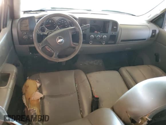 ✅ 2009 Chevrolet Silverado 2500HD Work Truck • VIN: 1GCHC49KX9E153118 • Лот: 56151395. Опубликован ранее на Copart с пробегом Не указан. Бесплатный доступ к архиву аукционных продаж из США и подробный отчёт об истории автомобиля на DreamBid. Изображение 8.