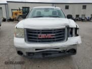 ✅ 2009 GMC Sierra 1500 • VIN: 1GTHC44K79E142956 • Лот: 80669944. Опубликован ранее на Copart с пробегом 309 022 миль. Бесплатный доступ к архиву аукционных продаж из США и подробный отчёт об истории автомобиля на DreamBid. Изображение 5.