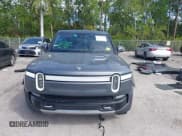 ✅ 2022 Rivian R1T Launch Edition • VIN: 7FCTGAAL9NN004060 • Lot: 41637884. Wystawiony na IAAI z przebiegiem 40 268 mil. Bezpłatny archiwum sprzedaży aukcyjnych z USA i szczegółowy raport historii pojazdu na DreamBid. Zdjęcie 13.