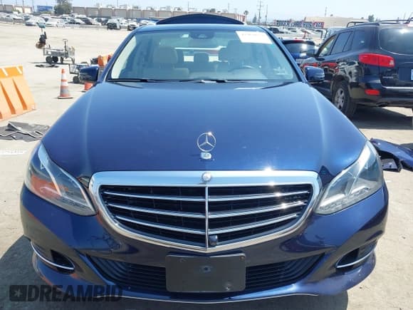 ✅ 2015 Mercedes-Benz E 350 Sport • VIN: WDDHF5KB4FB104412 • Lot: 42464632. Listed on IAAI with 95,217 mi. Free auction sales archive from the USA and detailed vehicle history report at DreamBid. Image 13.