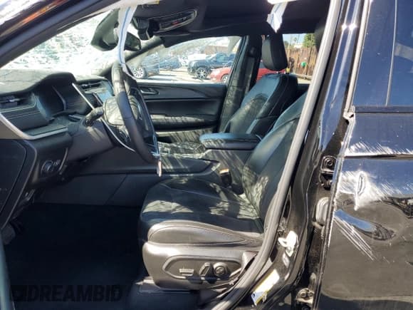 ✅ 2024 Jeep Grand Cherokee Altitude X • VIN: 1C4RJHAGXR8919548 • Lot: 86187985. Listed on Copart with 32,987 mi. Free auction sales archive from the USA and detailed vehicle history report at DreamBid. Image 7.