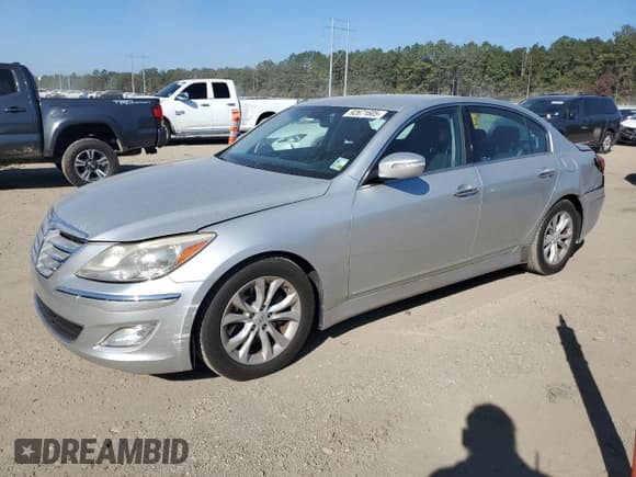 ✅ 2013 Hyundai Genesis 3.8L • VIN: KMHGC4DD7DU236231 • Lot: 92671605. Listed on Copart with 121,244 mi. Free auction sales archive from the USA and detailed vehicle history report at DreamBid. Image 1.