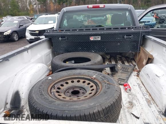 ✅ 2004 Chevrolet Silverado 1500 Work Truck • VIN: 1GCEC14X14Z205807 • Lot: 43610726. Listed on IAAI with 151,950 mi. Free auction sales archive from the USA and detailed vehicle history report at DreamBid. Image 8.
