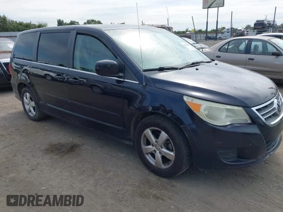 ✅ 2010 Volkswagen Routan SE • VIN: 2V4RW3D19AR272599 • Lot: 43080557. Listed on IAAI with 228,929 mi. Free auction sales archive from the USA and detailed vehicle history report at DreamBid. Image 1.