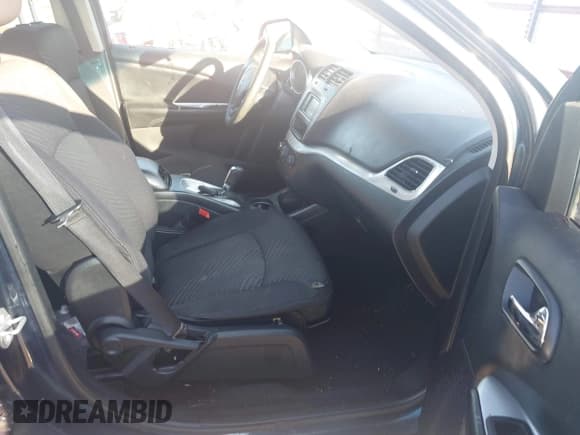 ✅ 2014 Dodge Journey SXT • VIN: 3C4PDCBGXET178197 • Lot: 43607930. Wystawiony na IAAI z przebiegiem 175 135 mil. Bezpłatny archiwum sprzedaży aukcyjnych z USA i szczegółowy raport historii pojazdu na DreamBid. Zdjęcie 5.