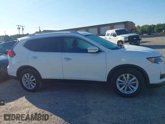 ✅ 2019 Nissan Rogue SV • VIN: KNMAT2MT3KP541601 • Lot: 43179262. Wystawiony na IAAI z przebiegiem 80 822 mil. Bezpłatny archiwum sprzedaży aukcyjnych z USA i szczegółowy raport historii pojazdu na DreamBid. Zdjęcie 13.