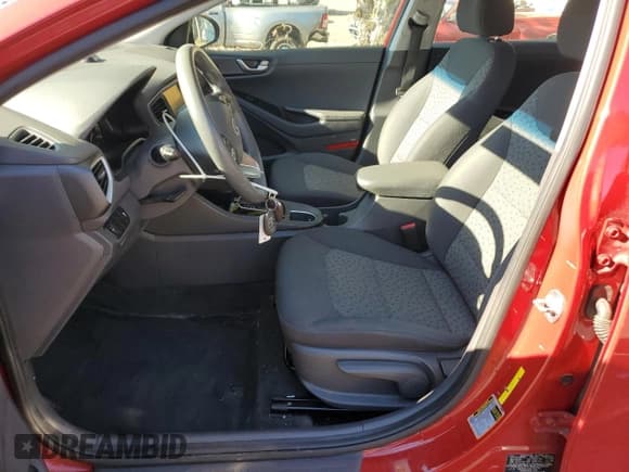 ✅ 2019 Hyundai Ioniq Blue • VIN: KMHC65LC2KU165778 • Lot: 78139054. Wystawiony na Copart z przebiegiem 110 126 mil. Bezpłatny archiwum sprzedaży aukcyjnych z USA i szczegółowy raport historii pojazdu na DreamBid. Zdjęcie 7.